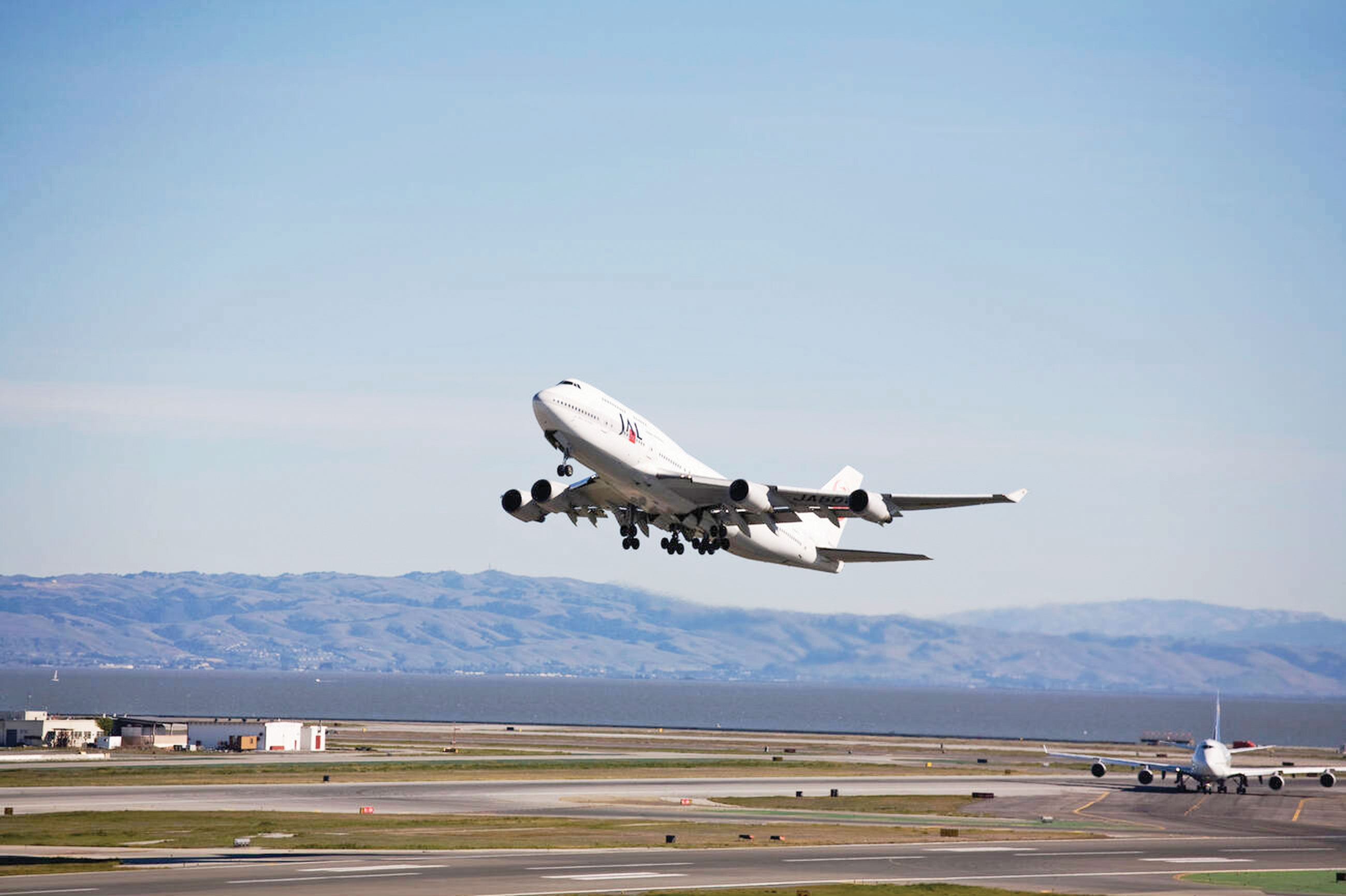 سقوط به‌دلیل نقص فنی