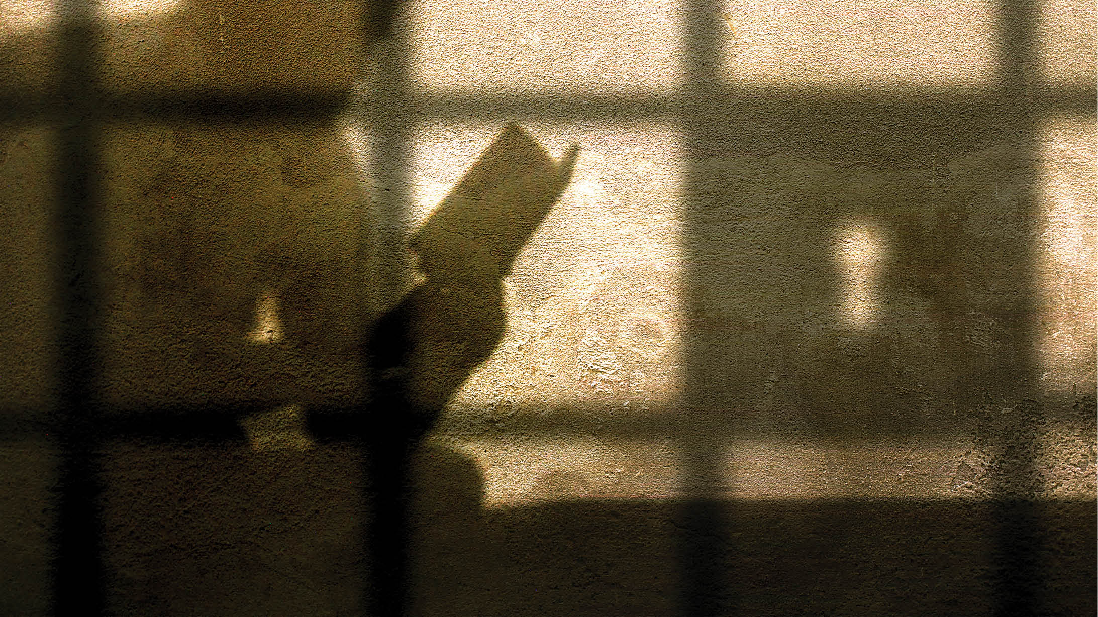 گلریزان کتاب برای زندانیان