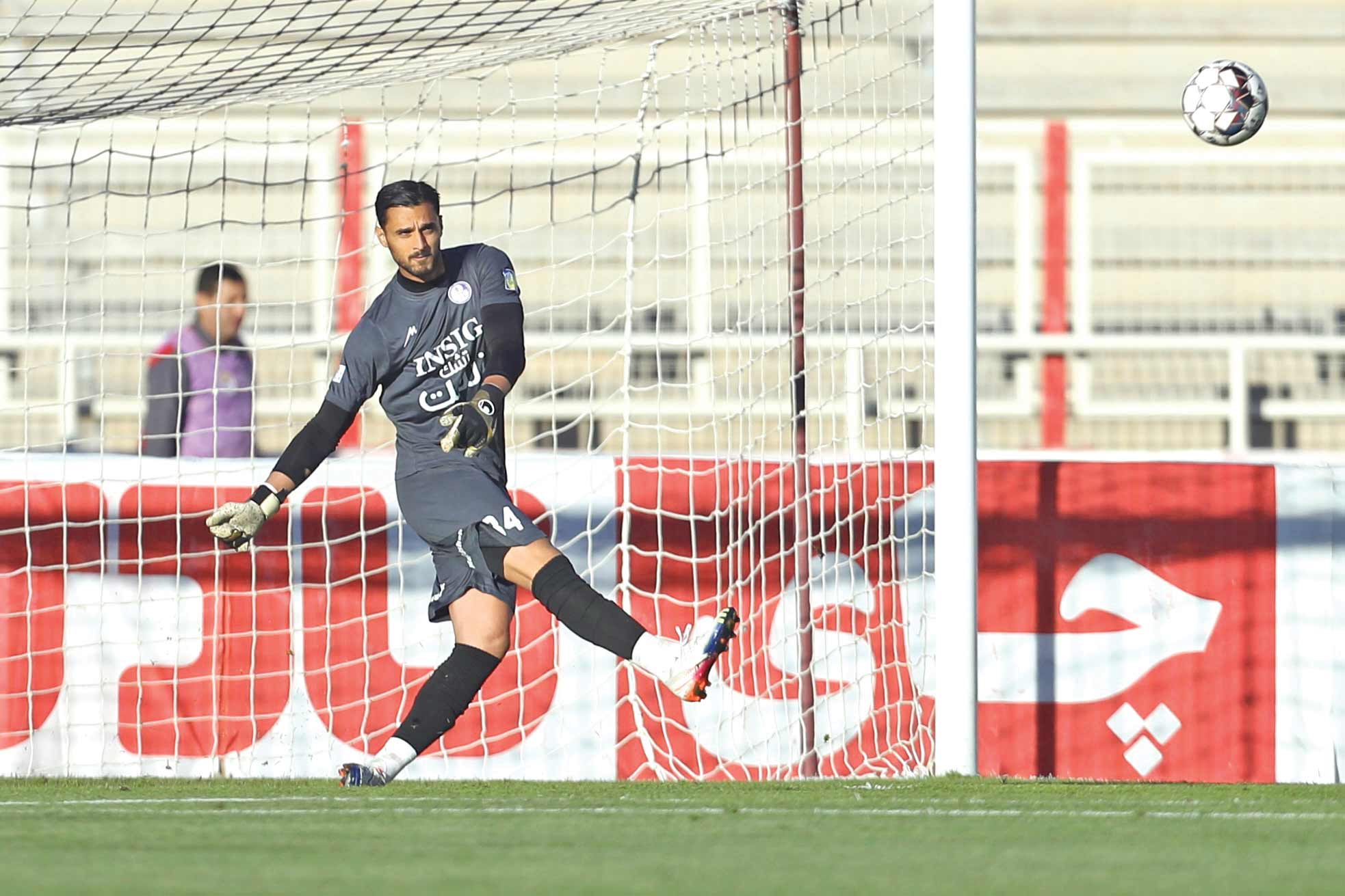 می‌خواهند گلرهای ایرانی را خراب کنند