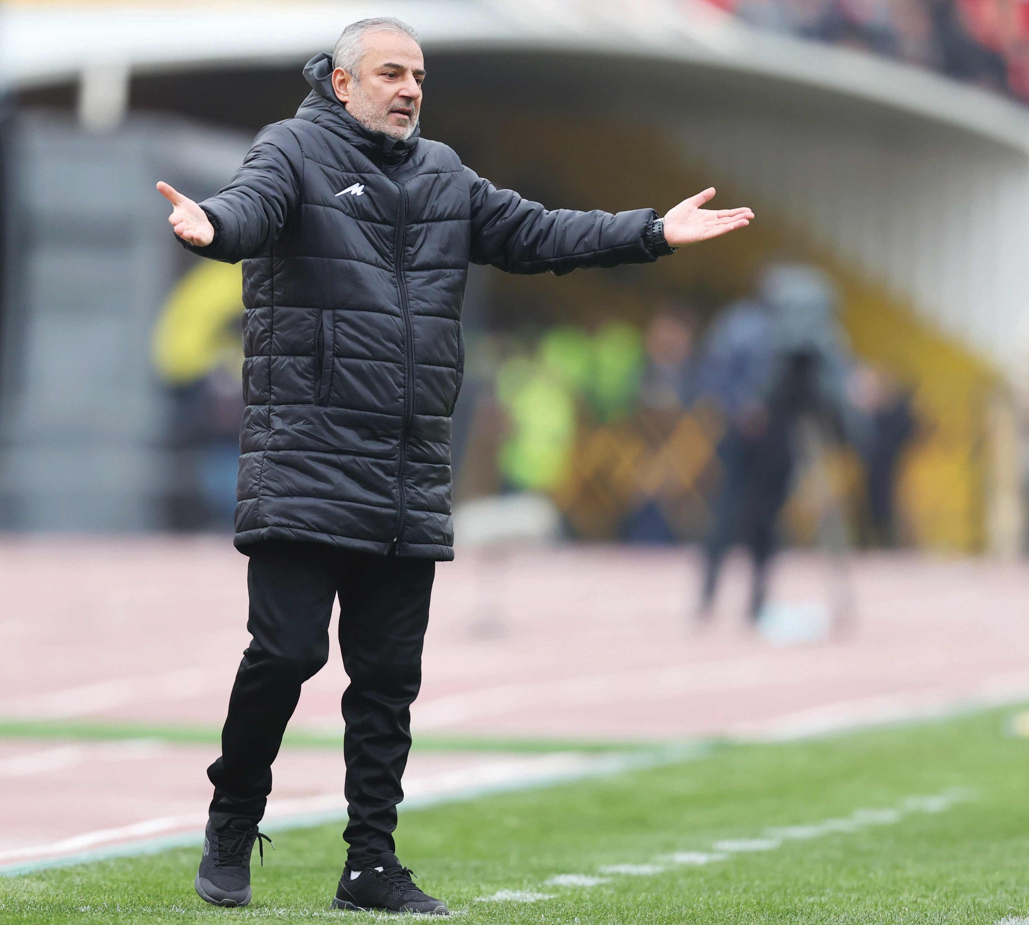 مربی اینجاست!