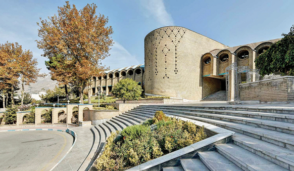 از مدرسه دخترانه دماوند تا دانشگاه پیام نور