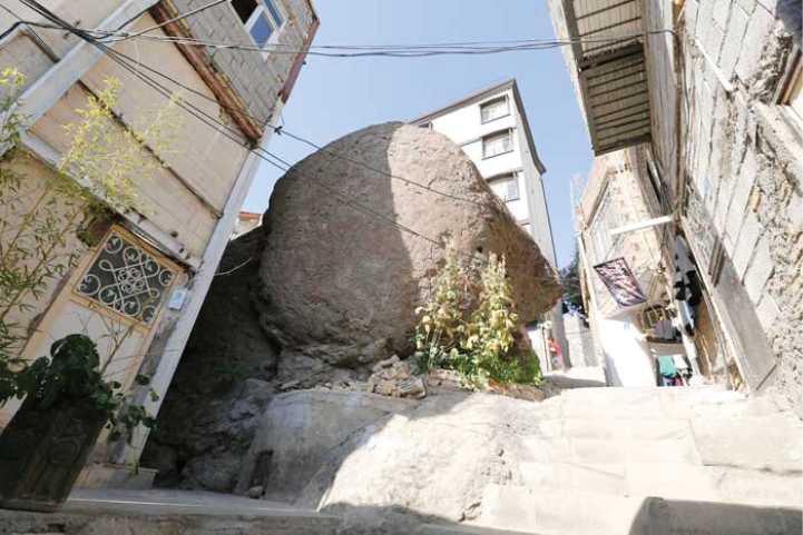 سنگ‌های دوقلو