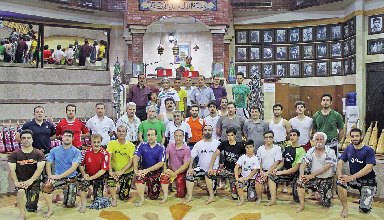 در غرب تهران زورخانه‌های متعددی فعالیت می‌کنند