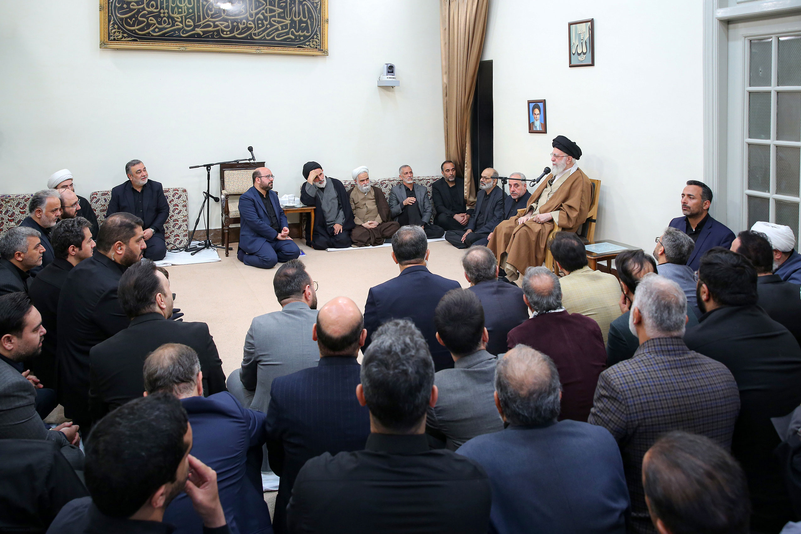 رهبر انقلاب: مردم غزه با ایستادگی خود در خط ائمه ع هستند