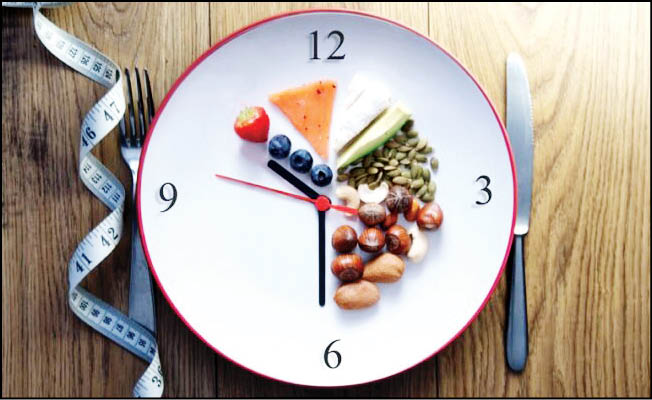 ساعت غذا خوردن را کم کنید