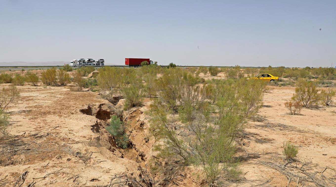 مجادله آب و خاک زیر پوست شهر