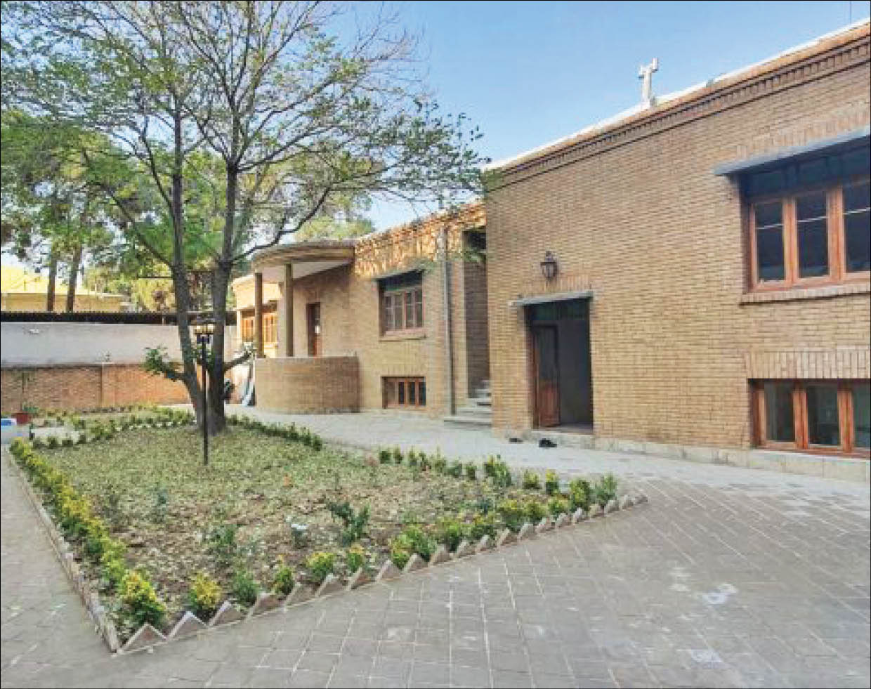 در خانه‌موزه‌های نویسندگان و شاعران پایتخت به گذشته سفر کنید