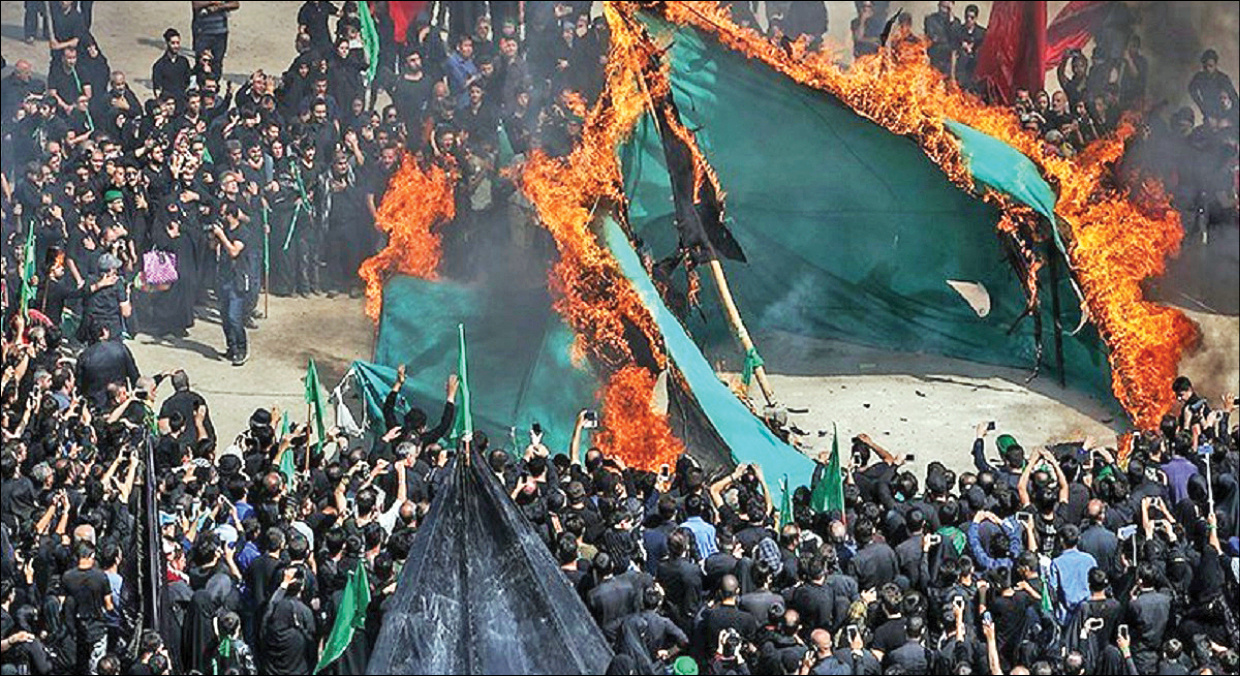 ظهر عاشورا به تماشای یک رسم قدیمی عزاداران حسینی بروید