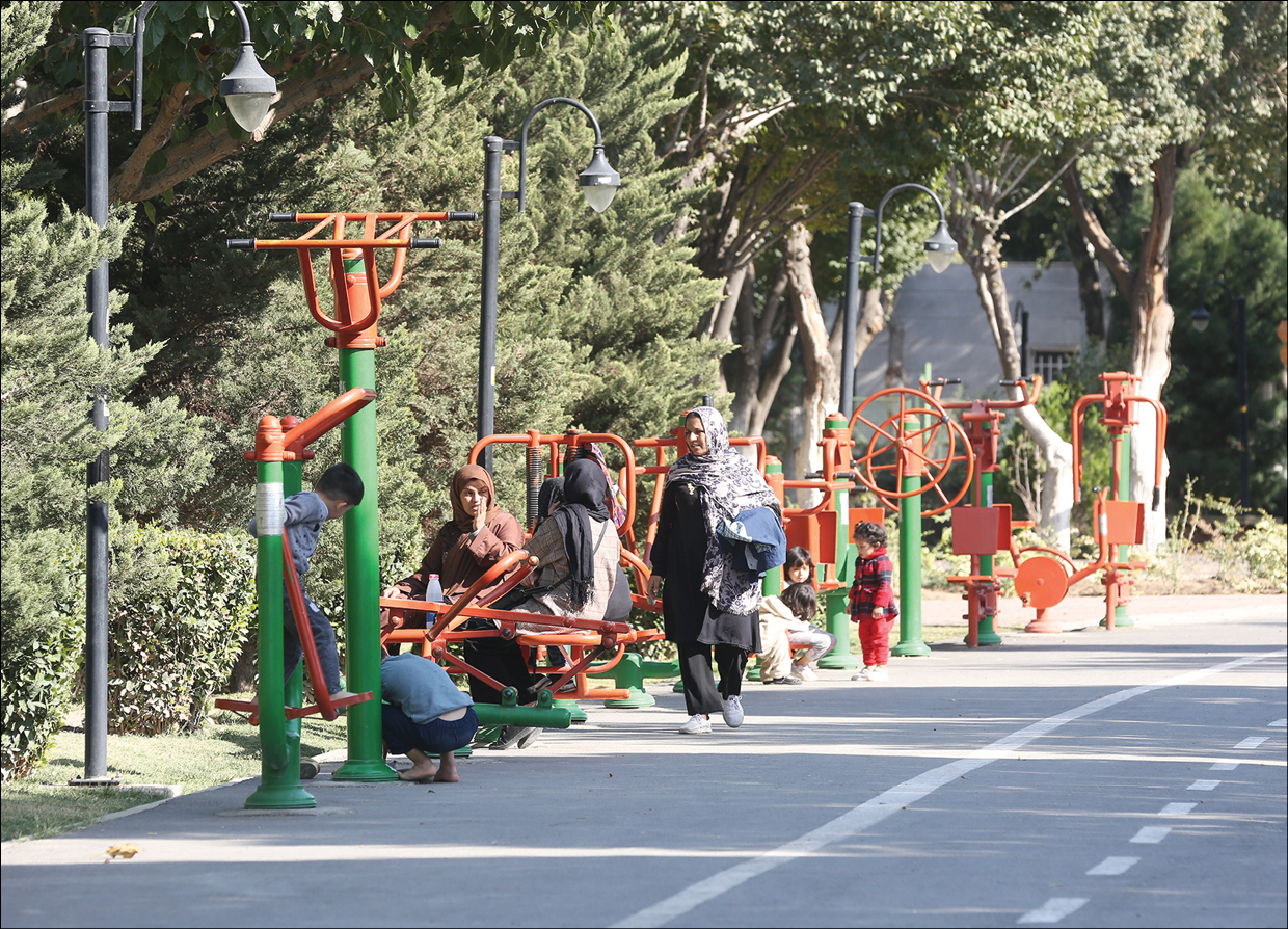 در بافت تاریخی مولوی بوستان‌های کوچک و بزرگی ساخته شده است