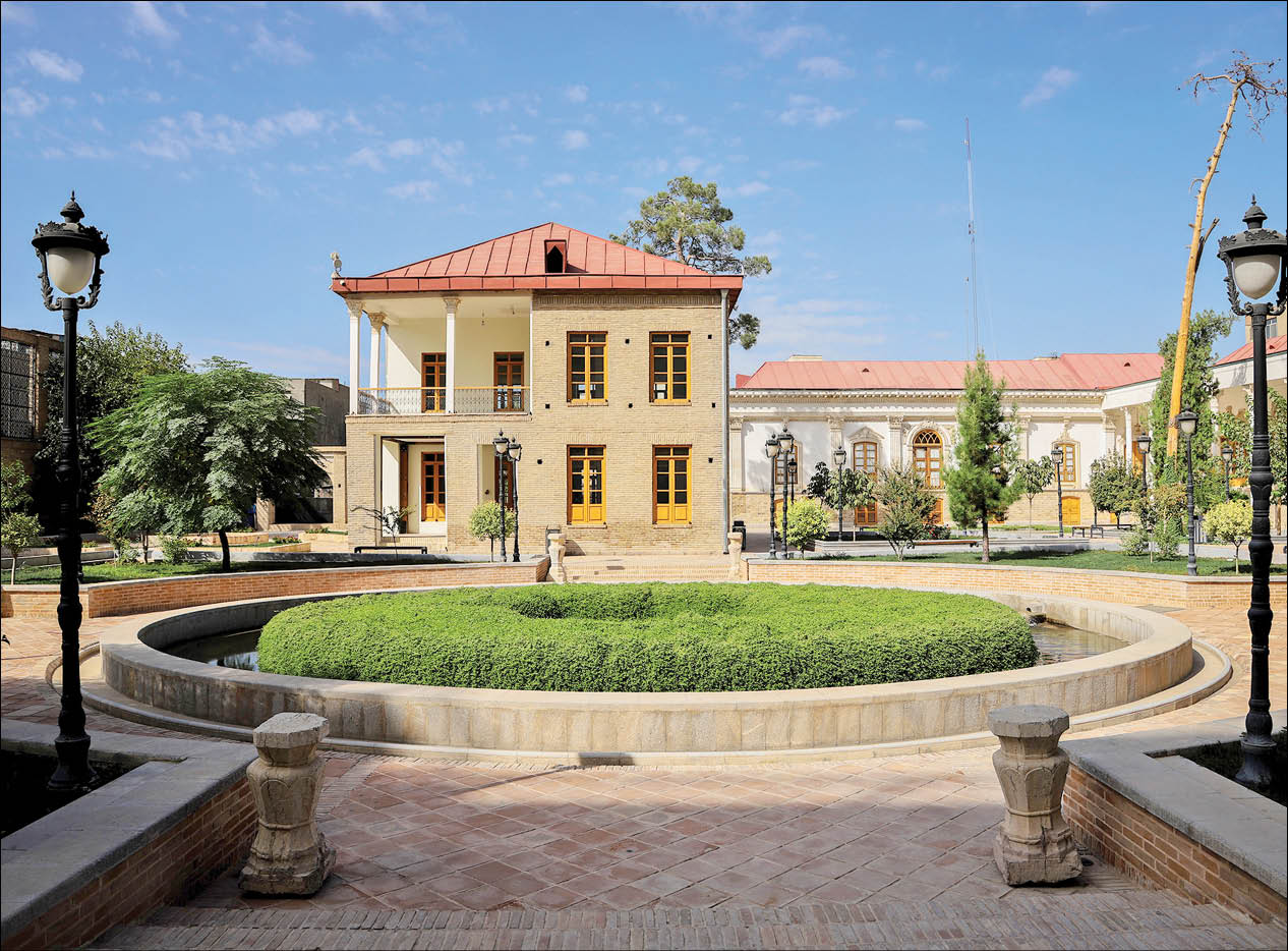 از لوکیشن سریال دایی‌جان ناپلئون تا تبدیل شدن به خانه تهران