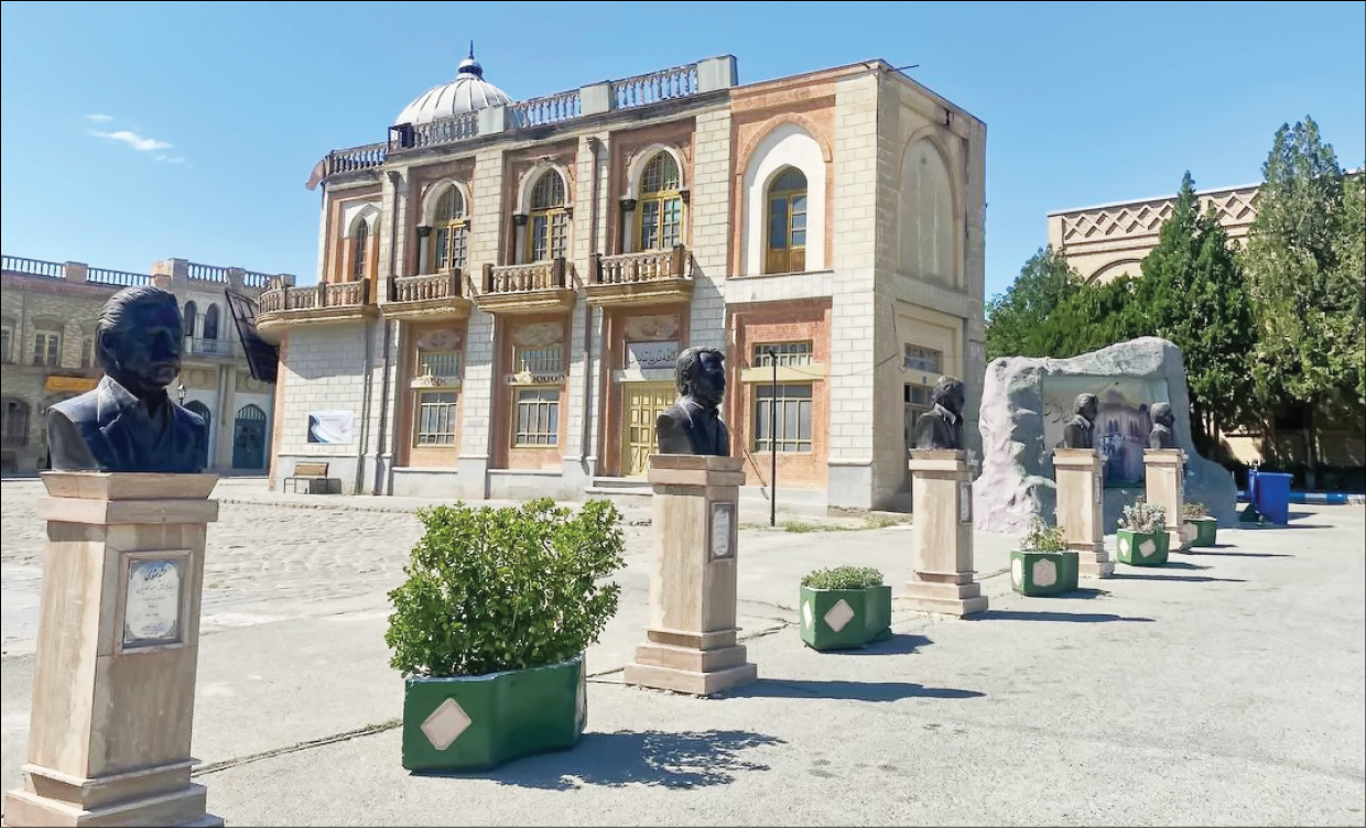 در لوکیشن‌های آشنای فیلم‌ها و سریال‌ها قدم بزنید