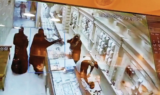 سرقت 8کیلو طلا با لباس زنانه