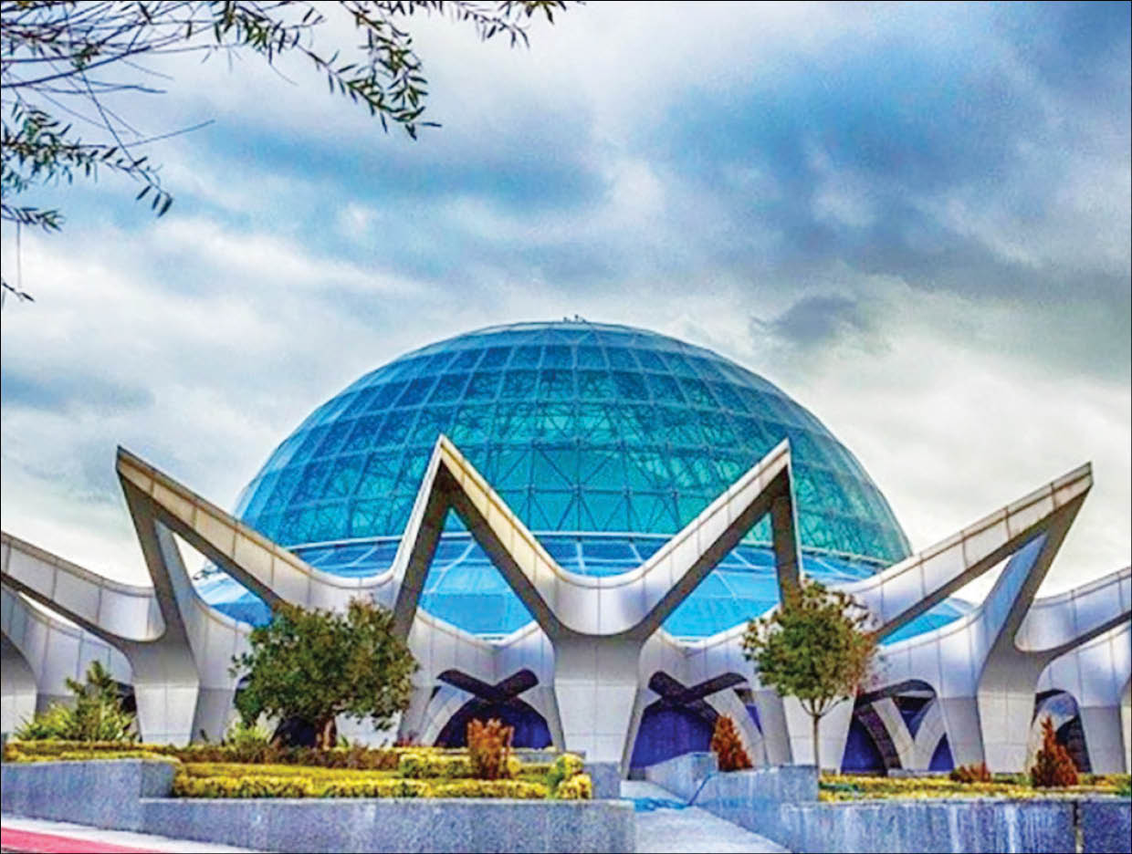 مجموعه کاملی از تفریحات فرهنگی و هنری را در اراضی عباس‌آباد تجربه کنید