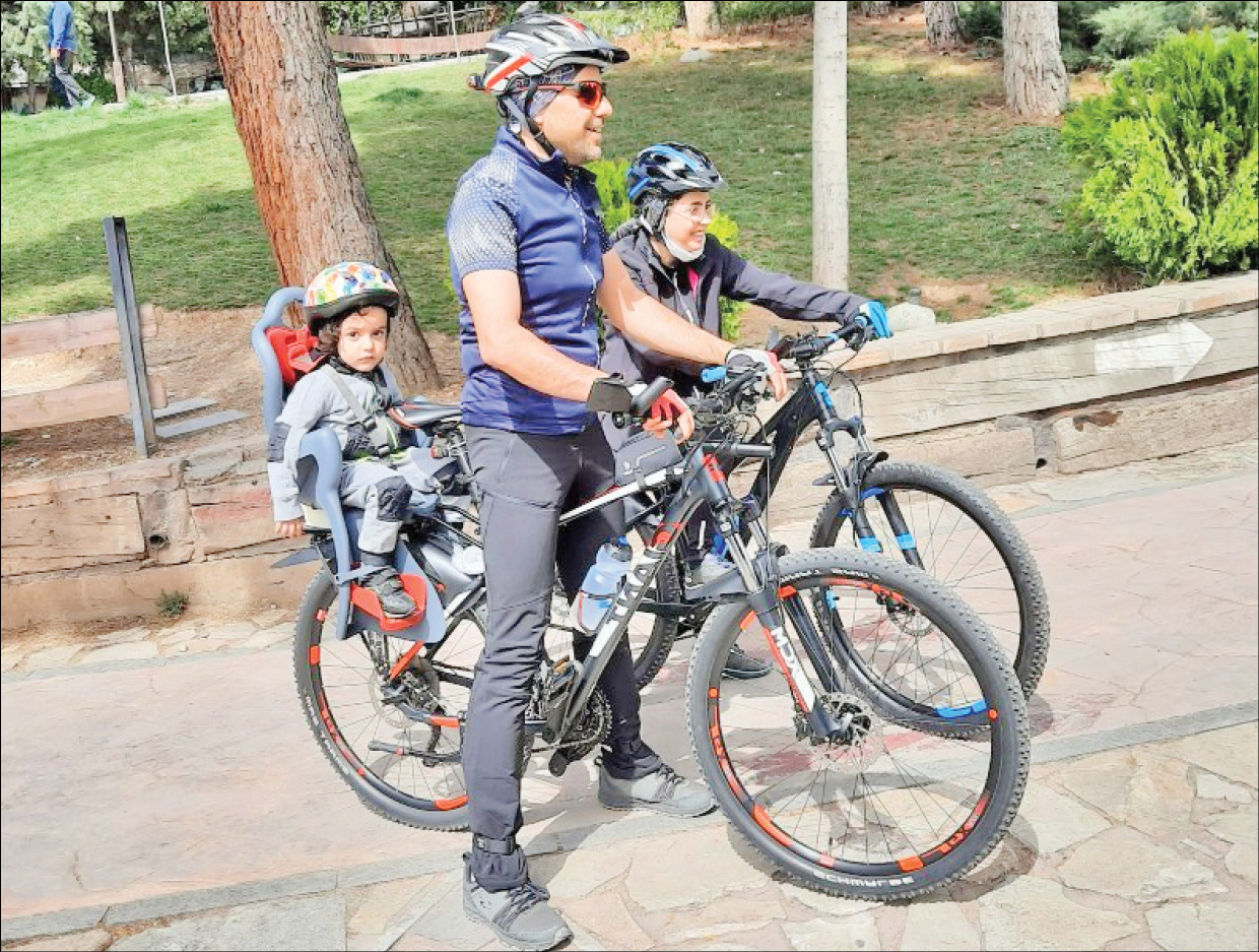 این بوستان‌ها مسیر دوچرخه‌سواری استاندارد دارند