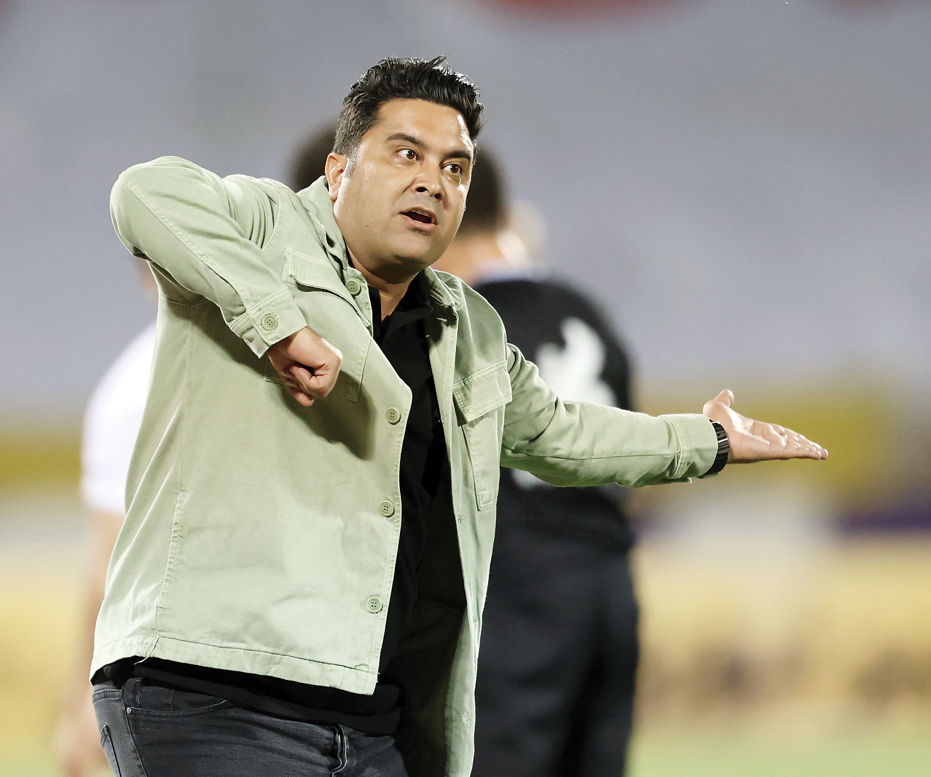 سعید اخباری، سرمربی چادرملو معتقد است که پرسپولیس باید به سرمربی‌اش فرصت می‌داد