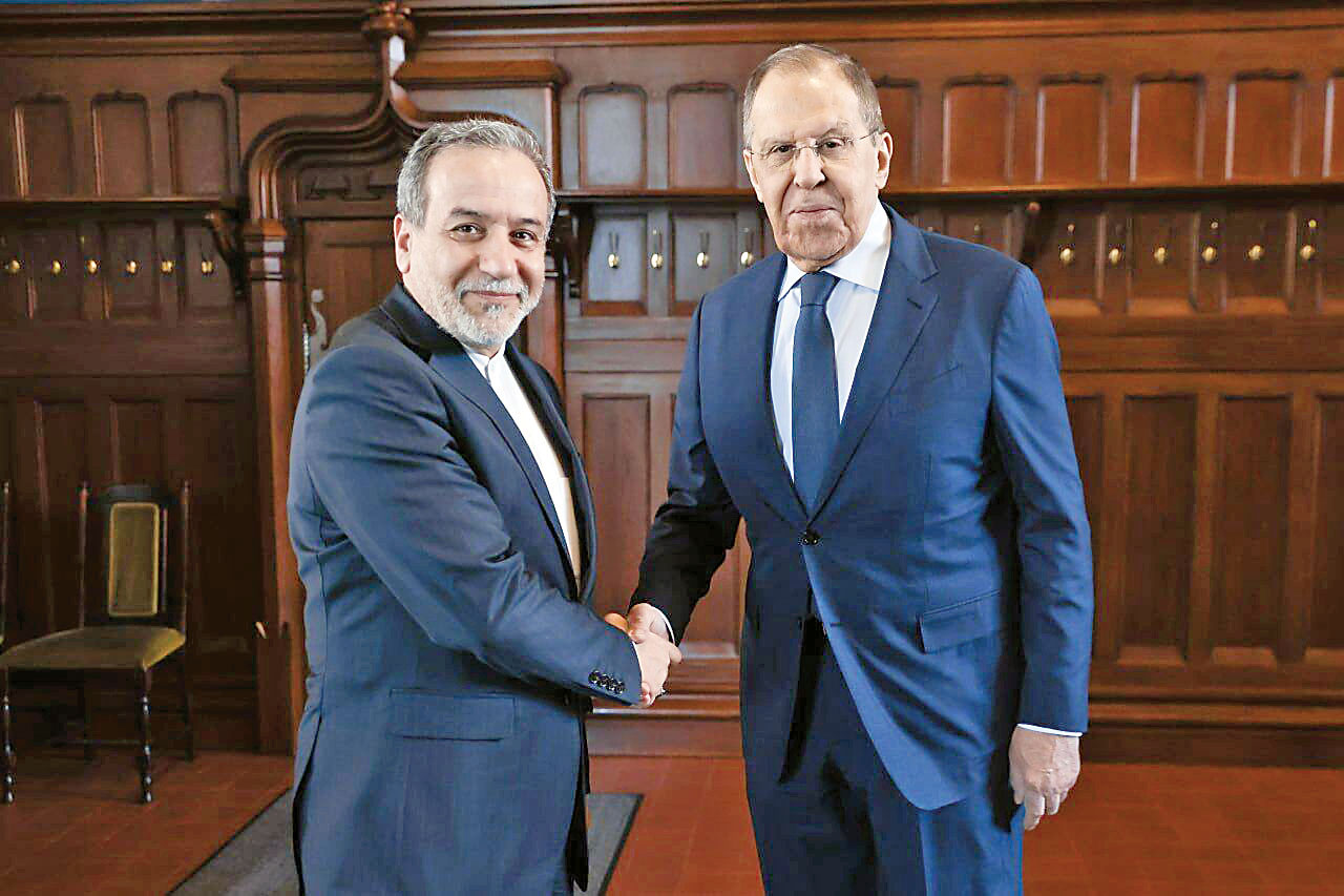 دیپلماسی همزمان در مسکو