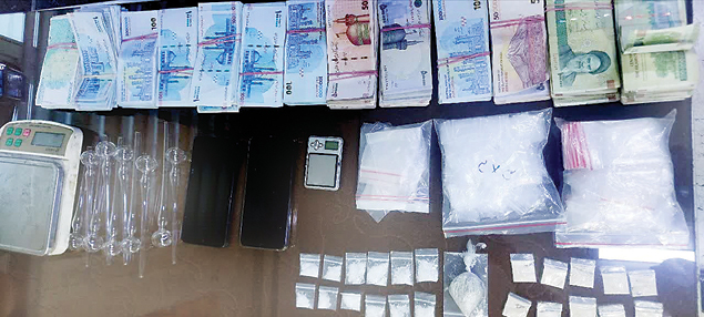 دستگیری زوج مواد فروش