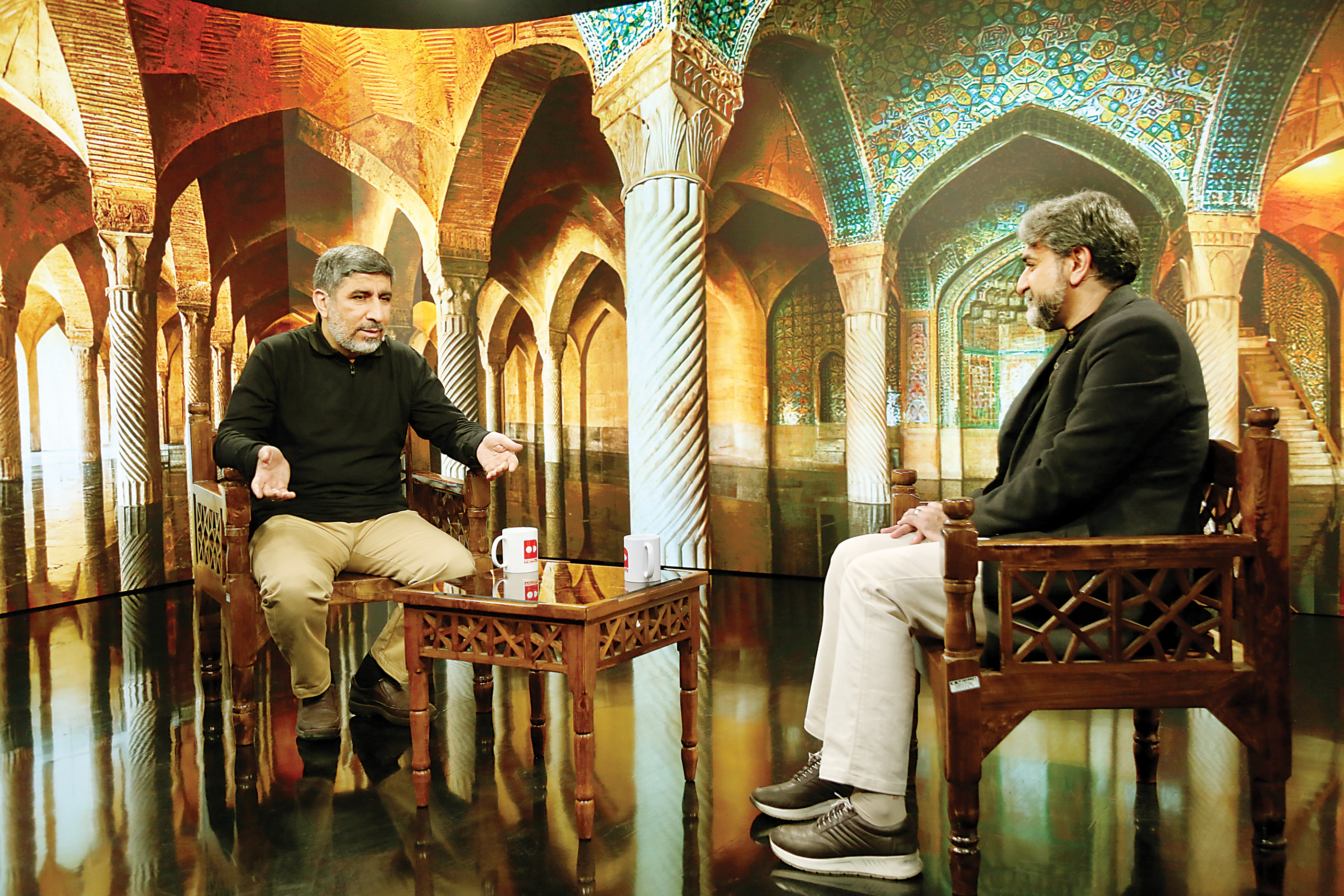 حاج مهدی سلحشور در برنامه چارده تلویزیون همشهری از برادرش و مداحی گفت