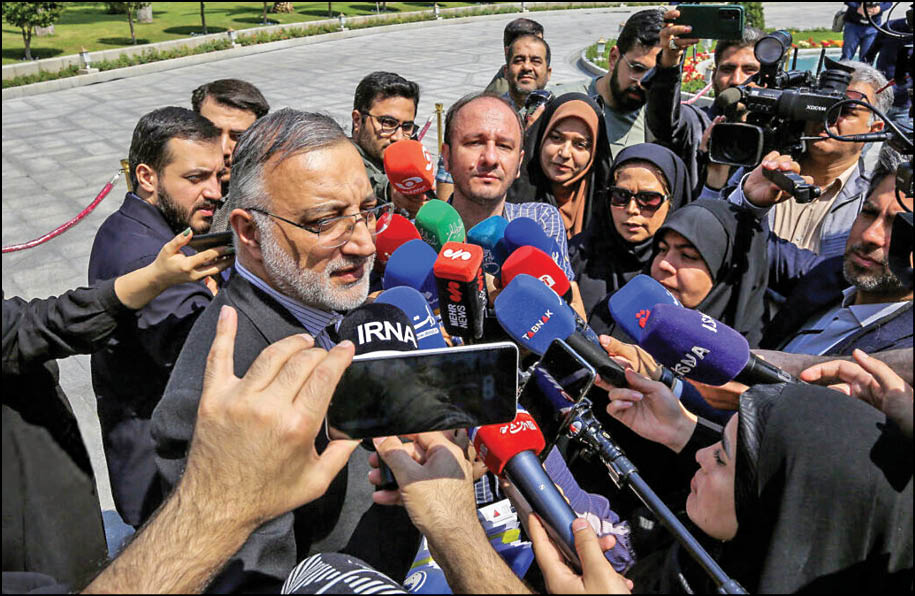 علیرضا زاکانی در حیاط دولت درباره آخرین وضعیت رسیدگی به اماکن آسیب دیده توضیح داد